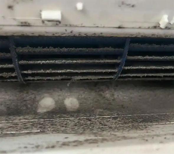 荔波空调吹的风有股烧焦味是怎么回事